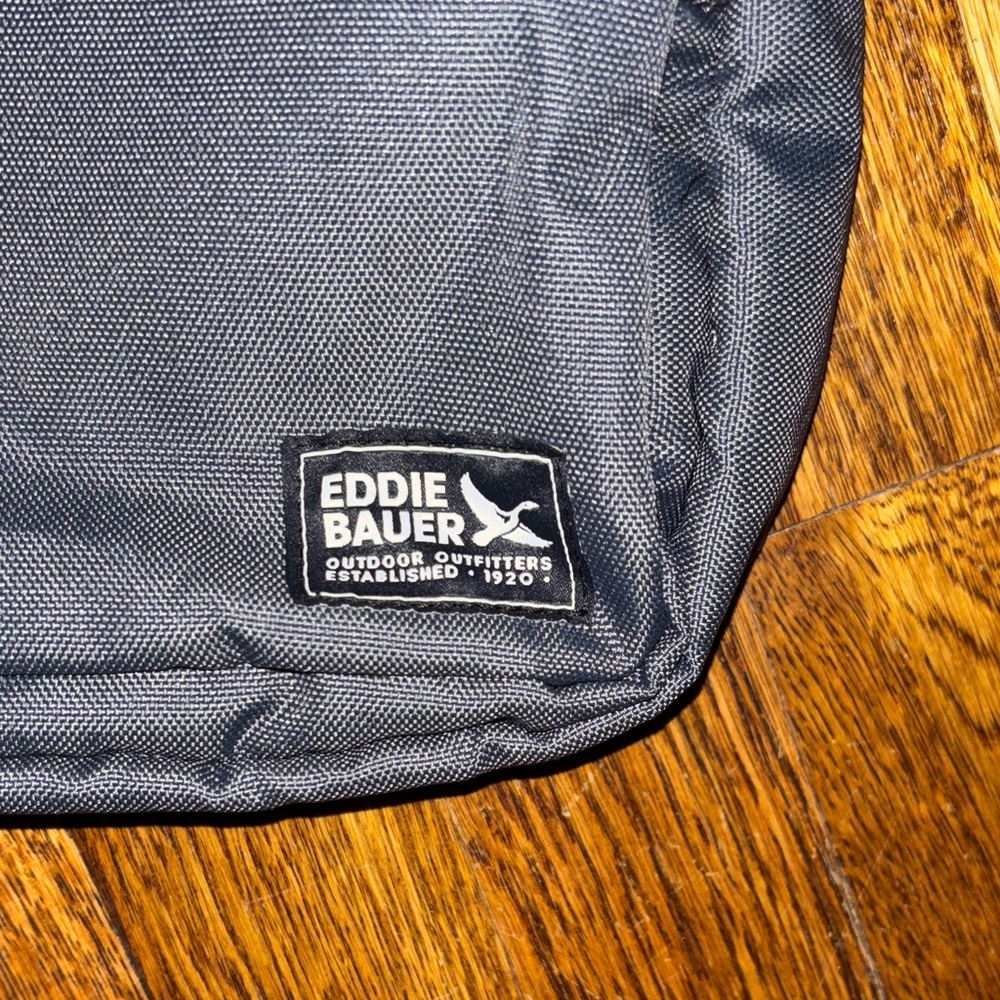 NWT Eddie Bauer Charcoal gray crossbody Bag men or women gender neutral JASPER - Picture 4 of 5